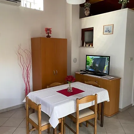 Leca- Small House *