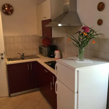 Leca- Small House Apartment *